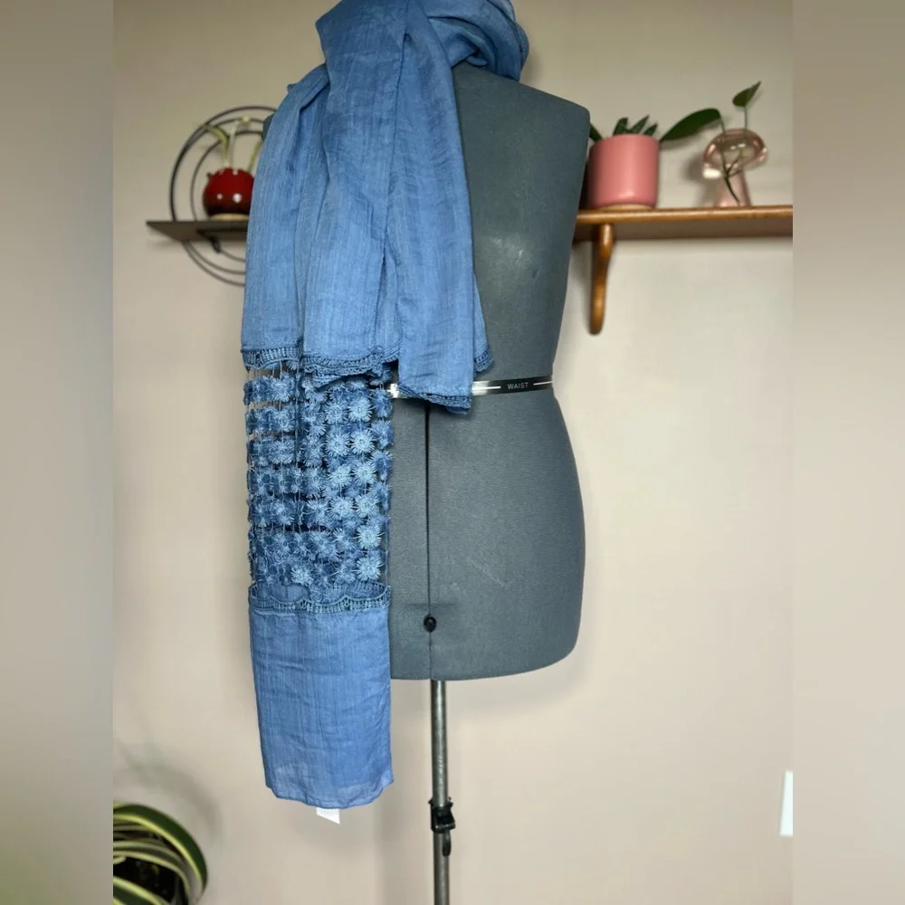 LOF Blue Floral Lace Lightweight Scarf